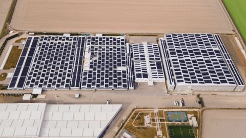 Endüstriyel güneş enerji sahası